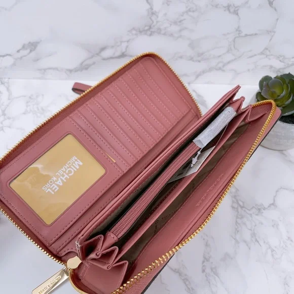 Michael Kors Jet set girls Large Zip Wallet - Picture 5 of 6